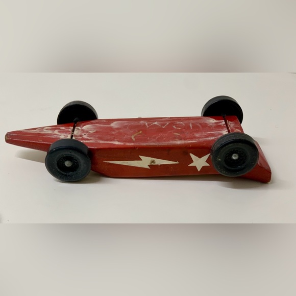 1981 Vintage Hand Crafted Homemade Pinewood Derby Race Car - Picture 4 of 7